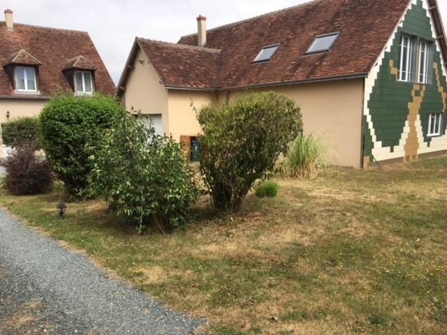 Cottage a la campagne avec piscine et SPA Ardentes Extérieur photo