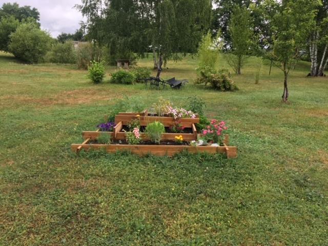 Cottage a la campagne avec piscine et SPA Ardentes Extérieur photo